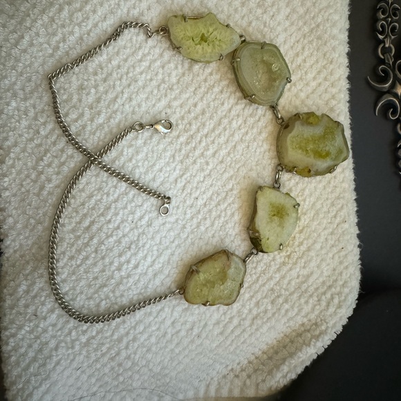 Stone necklace - Picture 4 of 5